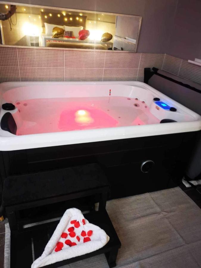 Suite Jacuzzi Au Calme Domont Экстерьер фото